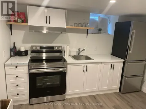 66 Wellington Street South Hamilton (corktown) ON L8N 2R1