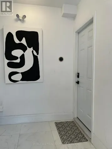 66 Wellington Street South Hamilton (corktown) ON L8N 2R1
