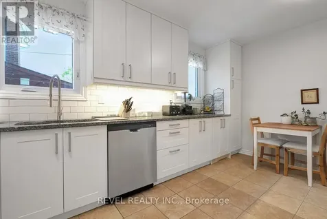 63 Findlay Avenue Ottawa ON K1S 2V1