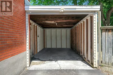 63 Findlay Avenue Ottawa ON K1S 2V1