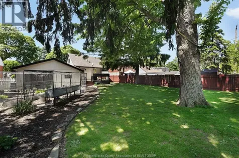 3815 Vaughan Street Windsor ON N9C 1Z6