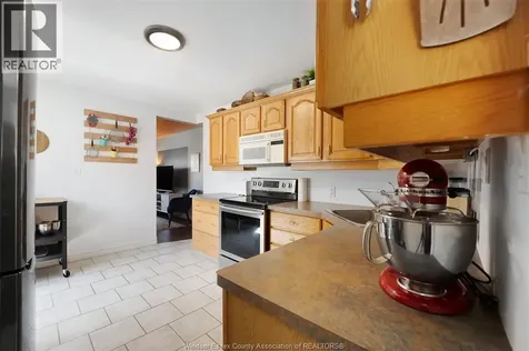 3815 Vaughan Street Windsor ON N9C 1Z6