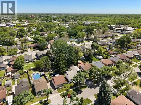 3815 Vaughan Street Windsor ON N9C 1Z6