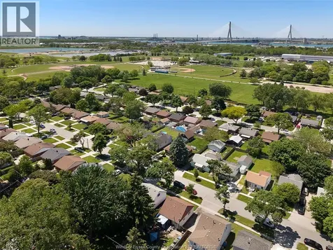 3815 Vaughan Street Windsor ON N9C 1Z6
