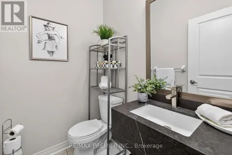 126 Barrow Avenue Bradford West Gwillimbury (bradford) ON L3Z 0X3