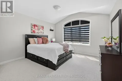 126 Barrow Avenue Bradford West Gwillimbury (bradford) ON L3Z 0X3