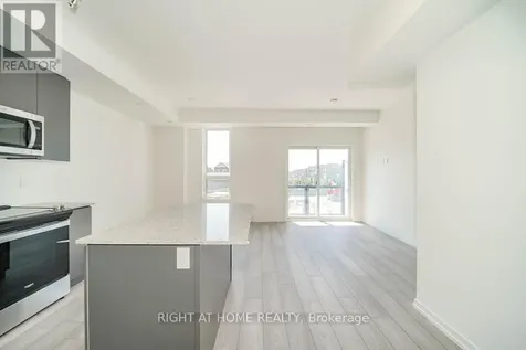 11 Lytham Green Circle Newmarket (glenway Estates) ON L3Y 0H3