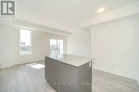 11 Lytham Green Circle Newmarket (glenway Estates) ON L3Y 0H3