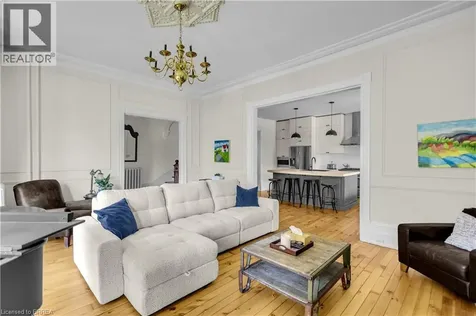 18 Hawarden Avenue Brantford ON N3T 4H3