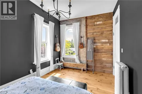 18 Hawarden Avenue Brantford ON N3T 4H3