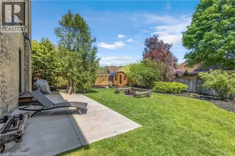 18 Hawarden Avenue Brantford ON N3T 4H3