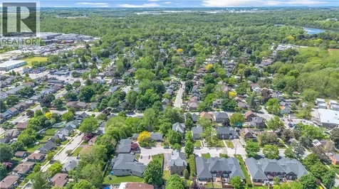 18 Hawarden Avenue Brantford ON N3T 4H3