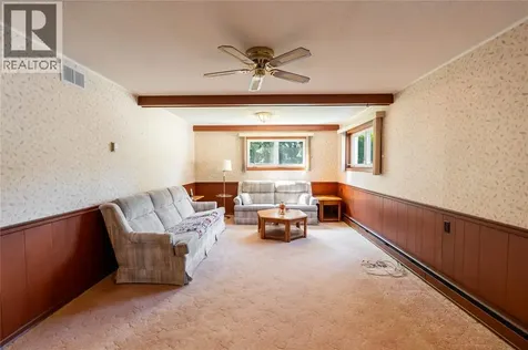 572 Highbury Park Sarnia ON N7V 2J9