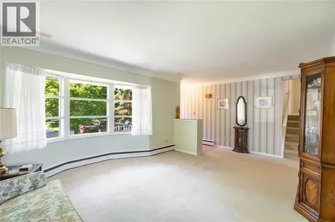572 Highbury Park Sarnia ON N7V 2J9
