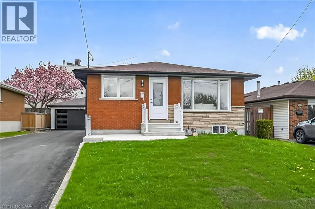 74 Victor Boulevard Hamilton ON L9A 2V4