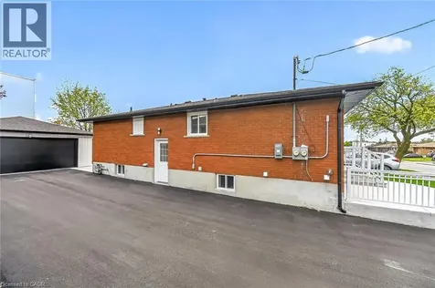 74 Victor Boulevard Hamilton ON L9A 2V4