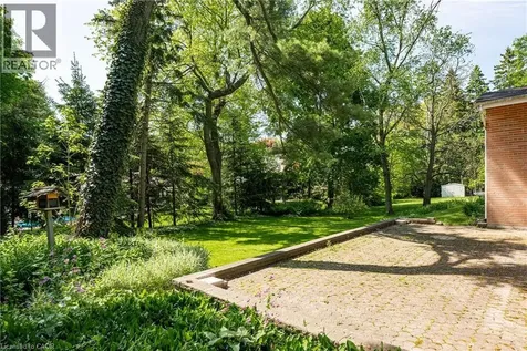 2048 Elmhurst Avenue Oakville ON L6J 1X1