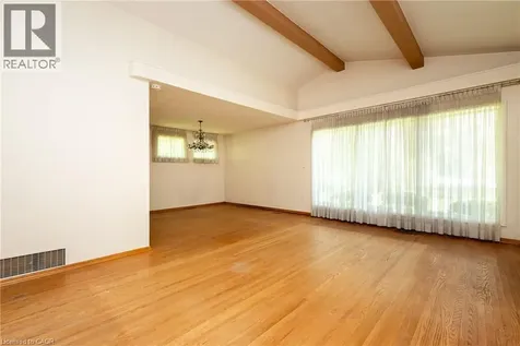 2048 Elmhurst Avenue Oakville ON L6J 1X1