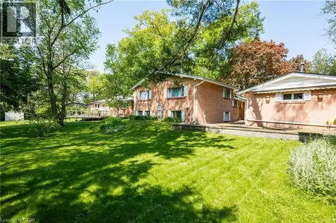 2048 Elmhurst Avenue Oakville ON L6J 1X1