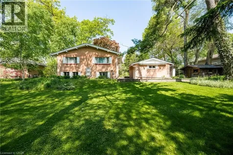 2048 Elmhurst Avenue Oakville ON L6J 1X1