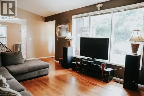1 Vera Court Hamilton ON L8K 4G7