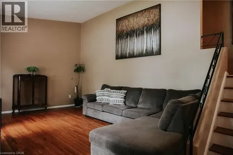 1 Vera Court Hamilton ON L8K 4G7