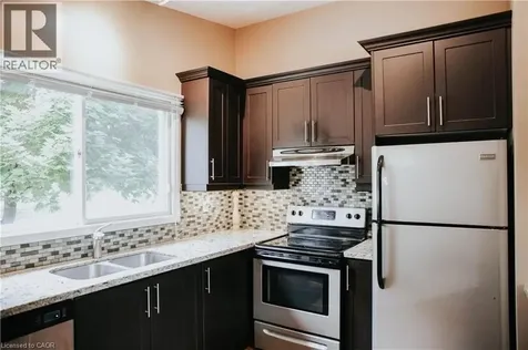 1 Vera Court Hamilton ON L8K 4G7
