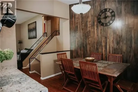 1 Vera Court Hamilton ON L8K 4G7