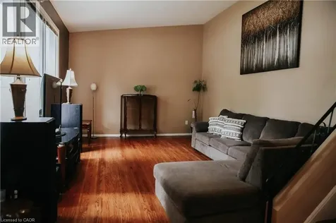 1 Vera Court Hamilton ON L8K 4G7