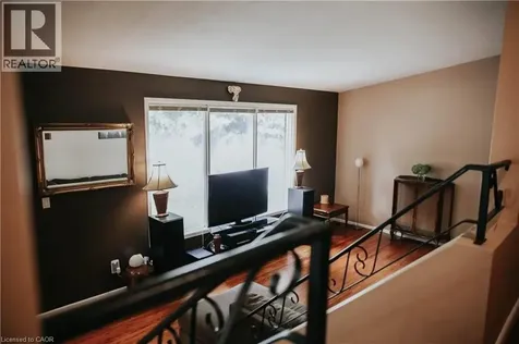 1 Vera Court Hamilton ON L8K 4G7