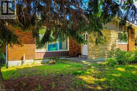 1 Vera Court Hamilton ON L8K 4G7