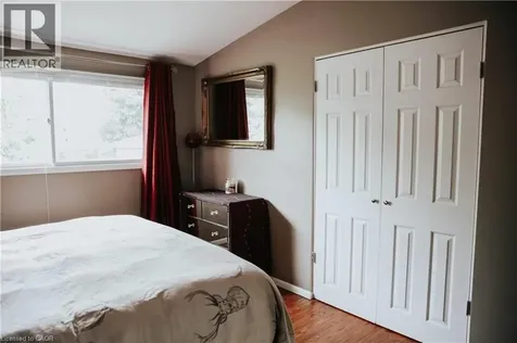 1 Vera Court Hamilton ON L8K 4G7