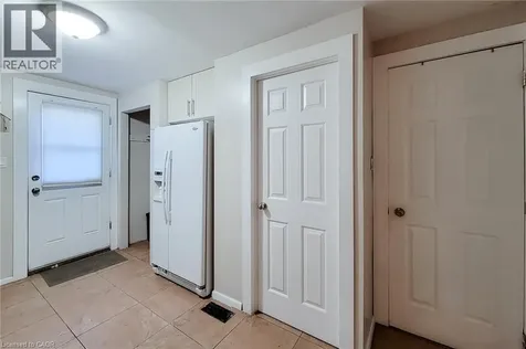 1 Vera Court Hamilton ON L8K 4G7