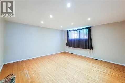 1 Vera Court Hamilton ON L8K 4G7