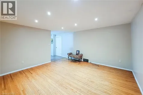 1 Vera Court Hamilton ON L8K 4G7