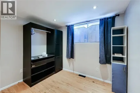 1 Vera Court Hamilton ON L8K 4G7