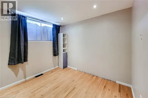 1 Vera Court Hamilton ON L8K 4G7