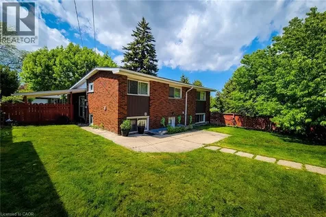 1 Vera Court Hamilton ON L8K 4G7