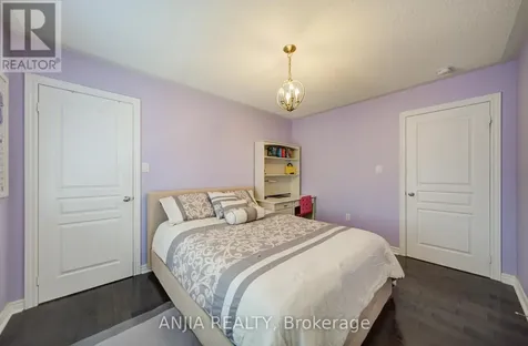 64 Frederick Stamm Crescent Markham (berczy) ON L6C 0X3