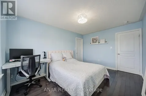64 Frederick Stamm Crescent Markham (berczy) ON L6C 0X3