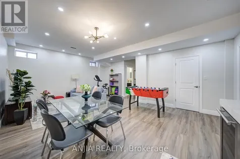 64 Frederick Stamm Crescent Markham (berczy) ON L6C 0X3