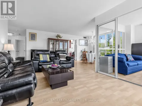 7825 Bayview Avenue Markham (aileen-willowbrook) ON L3T 7N2