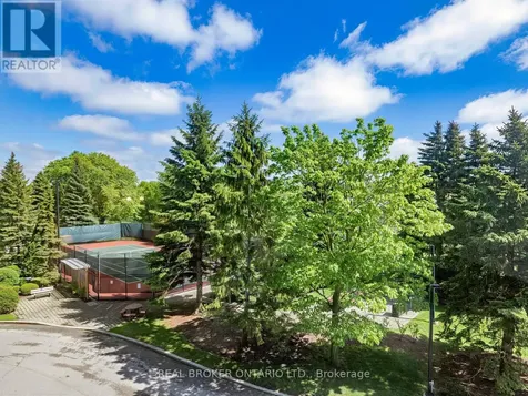 7825 Bayview Avenue Markham (aileen-willowbrook) ON L3T 7N2