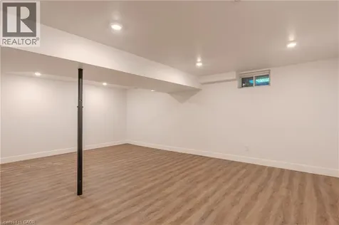 582 Stonehenge Drive Ancaster ON L9K 0B2
