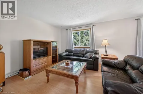82 Braeheid Avenue Waterdown ON L8B 0C6