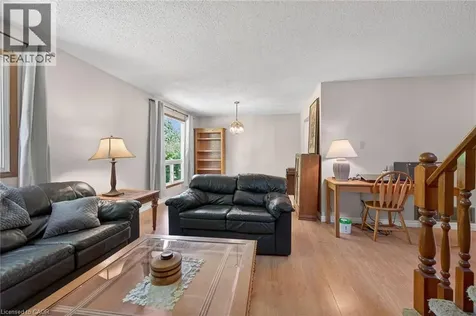 82 Braeheid Avenue Waterdown ON L8B 0C6