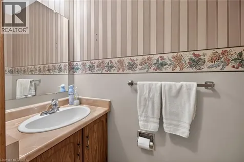 82 Braeheid Avenue Waterdown ON L8B 0C6