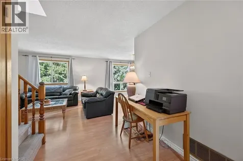 82 Braeheid Avenue Waterdown ON L8B 0C6
