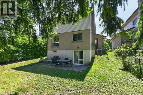 82 Braeheid Avenue Waterdown ON L8B 0C6