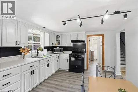 412 Helena Street Dunnville ON N1A 2T2